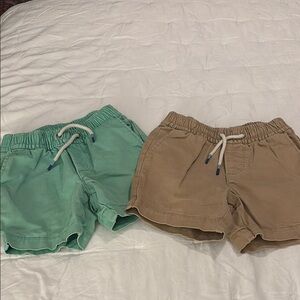 GAP Green and Tan Casual Shorts with Elastic Waistband